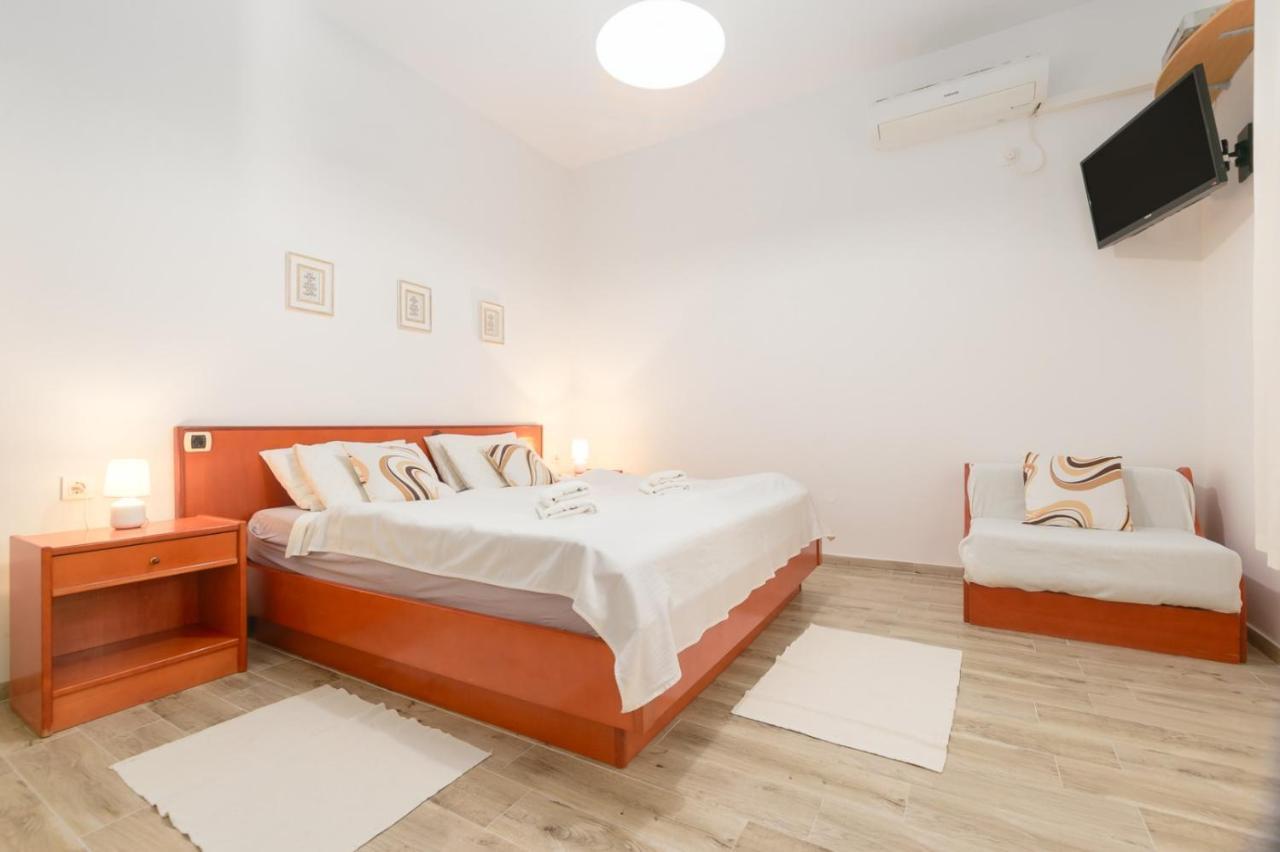 PUY Charming Apartment In Town Center מראה חיצוני תמונה